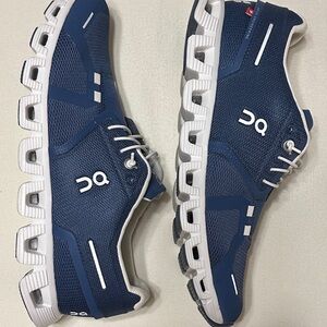 ON Women's Blue Athletic Shoes